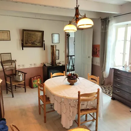 Appartement Agreable Maison Au Centre De Sur Agout