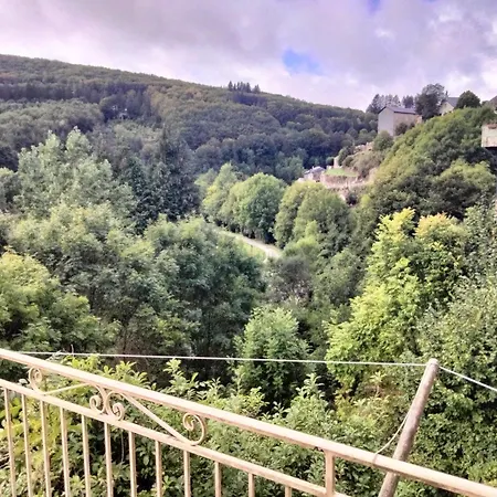 Appartement Agreable Maison Au Centre De Sur Agout *