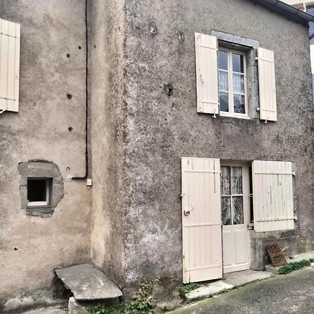 Agreable Maison Au Centre De Sur Agout *